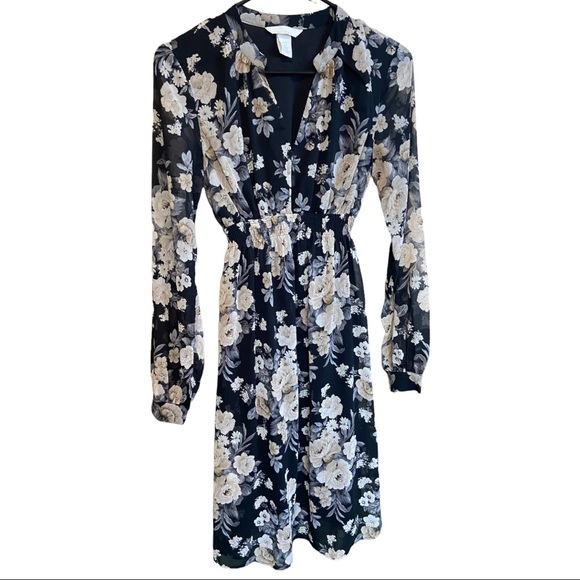 H&M Dresses & Skirts - H&M Mama Long Sleeve Floral Maternity Dress